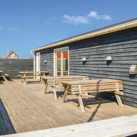 Holiday home 9 *